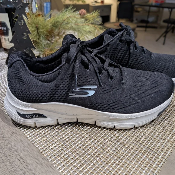 Skechers Black and White Arch Fit Sneakers - Picture 1 of 8